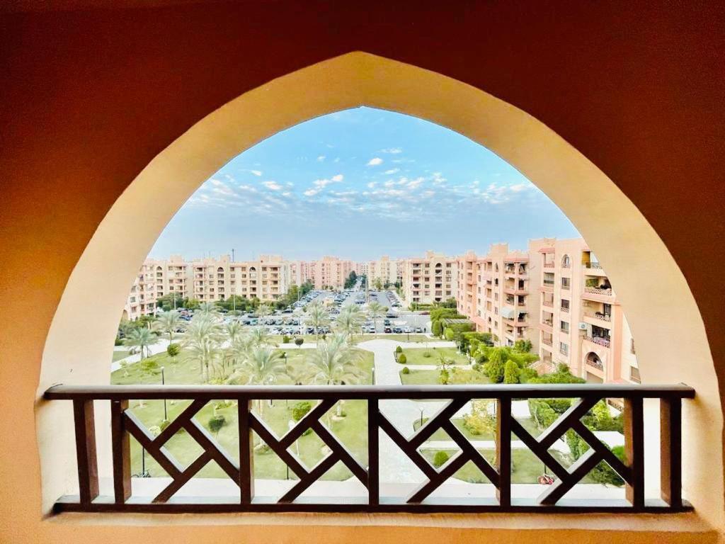 Luxurious 3 Bedroom Rustic Apartment Overlooking Huge Garden - For Families And Couples Le Caire Extérieur photo