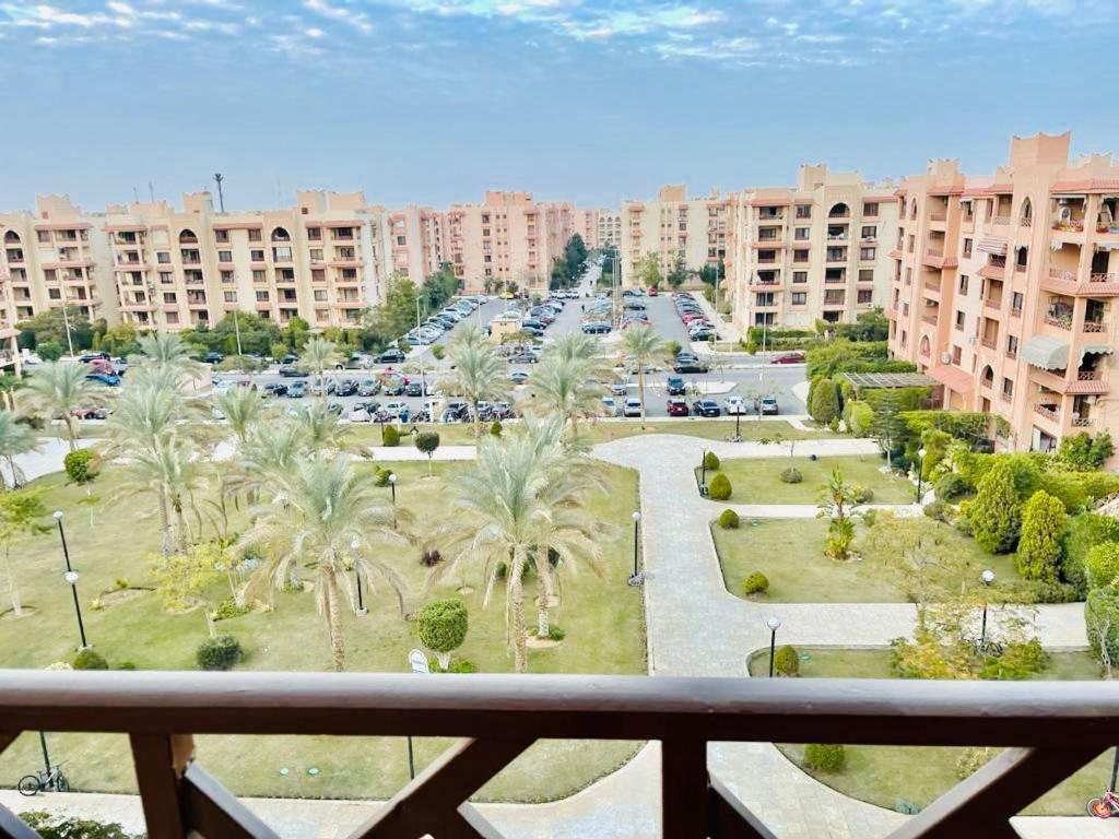 Luxurious 3 Bedroom Rustic Apartment Overlooking Huge Garden - For Families And Couples Le Caire Extérieur photo