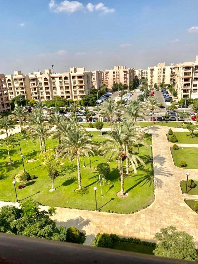 Luxurious 3 Bedroom Rustic Apartment Overlooking Huge Garden - For Families And Couples Le Caire Extérieur photo