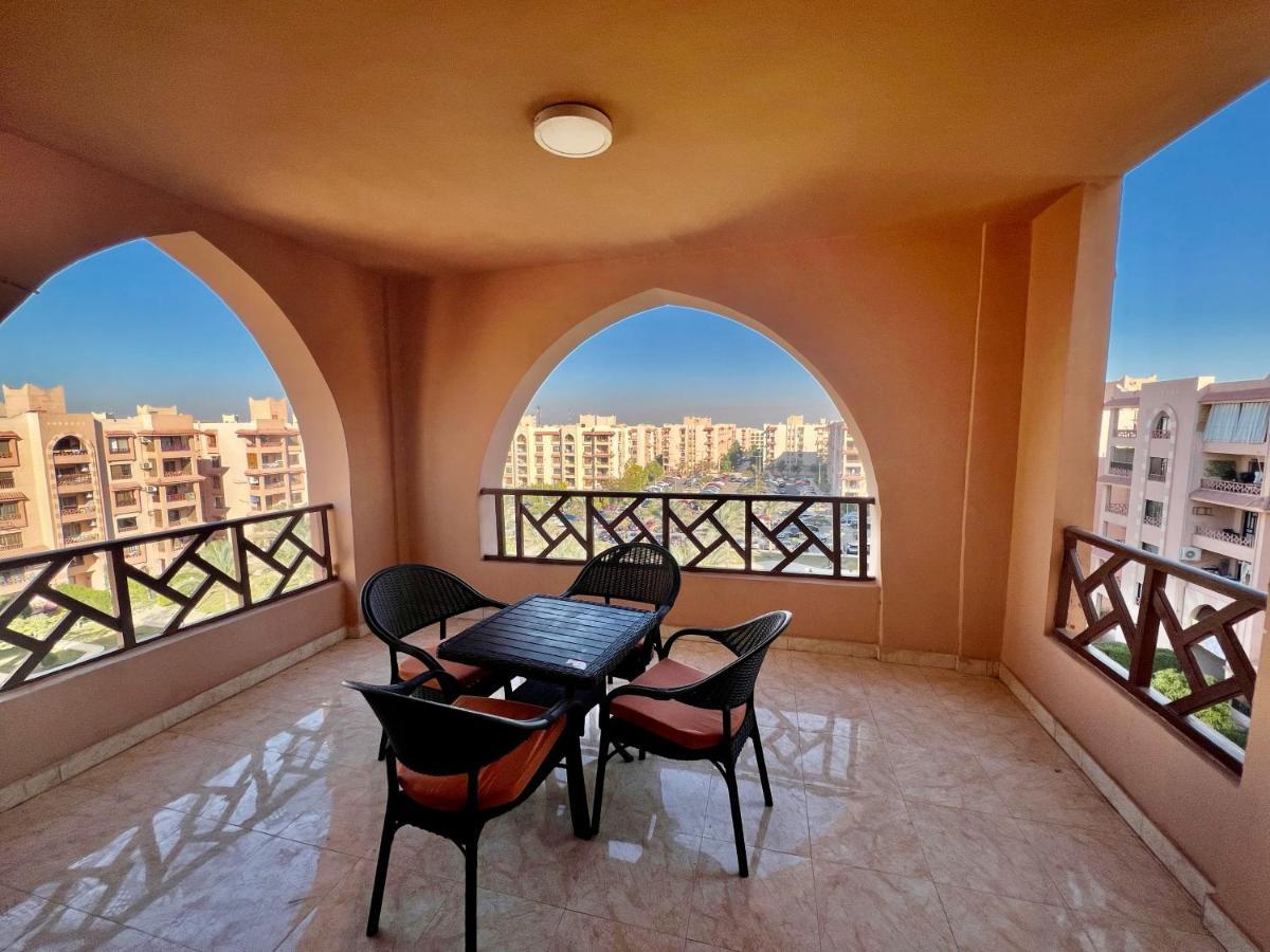 Luxurious 3 Bedroom Rustic Apartment Overlooking Huge Garden - For Families And Couples Le Caire Extérieur photo